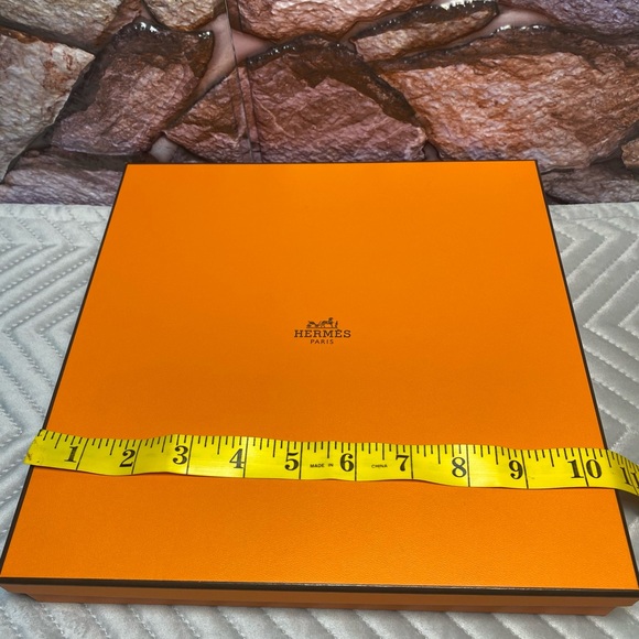 AUTHENTIC HERMES GIFT BOXES - Picture 3 of 15